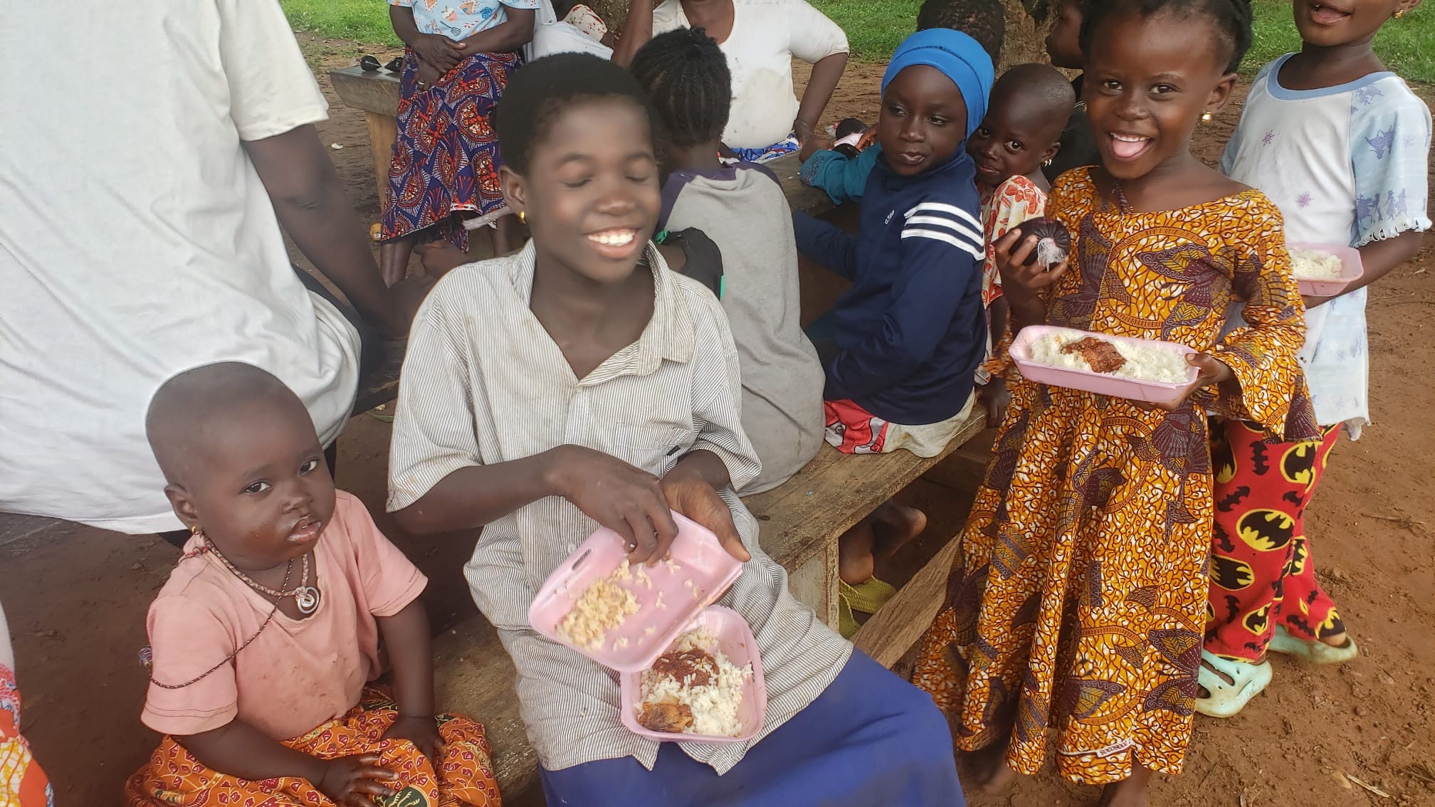 Smiling kids at Dorcas event